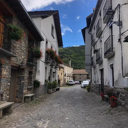 Casita Mondoto, Encanto En El Pirineo بيت للعطل *